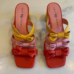 Katy Perry Tooliped Bows in Multi, Size 10